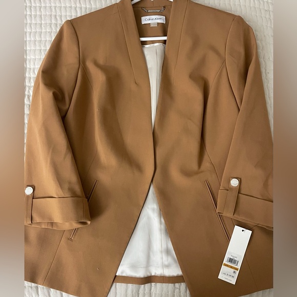 Calvin Klein Camel Blazer 1/4 Sleeve Gold Button Cuffs NWT Chic Workwear Jacket - Picture 5 of 6